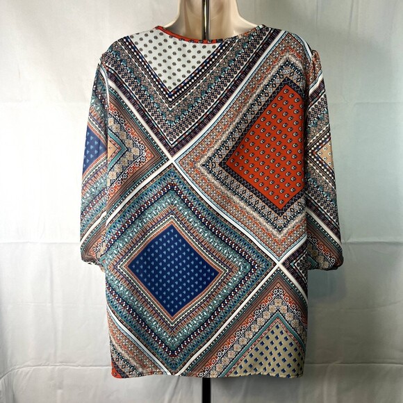 Gibson Latimer Geometric 3/4 Sleeve Tie Front Blouse Size Medium - Picture 2 of 9